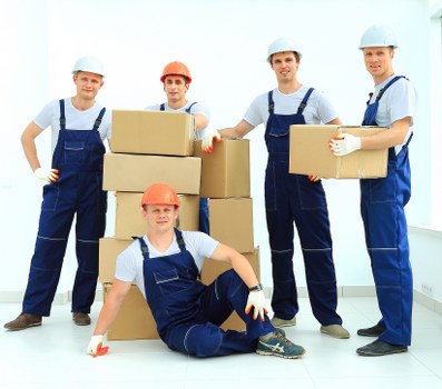 Commercial moving van support for Knightsbridge businesses